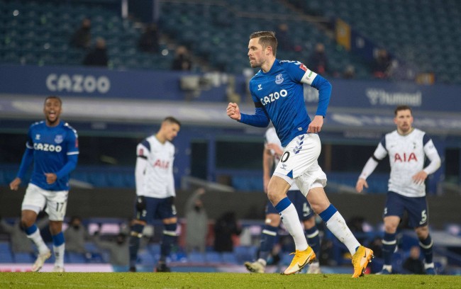 对他们贡献 对他们贡献